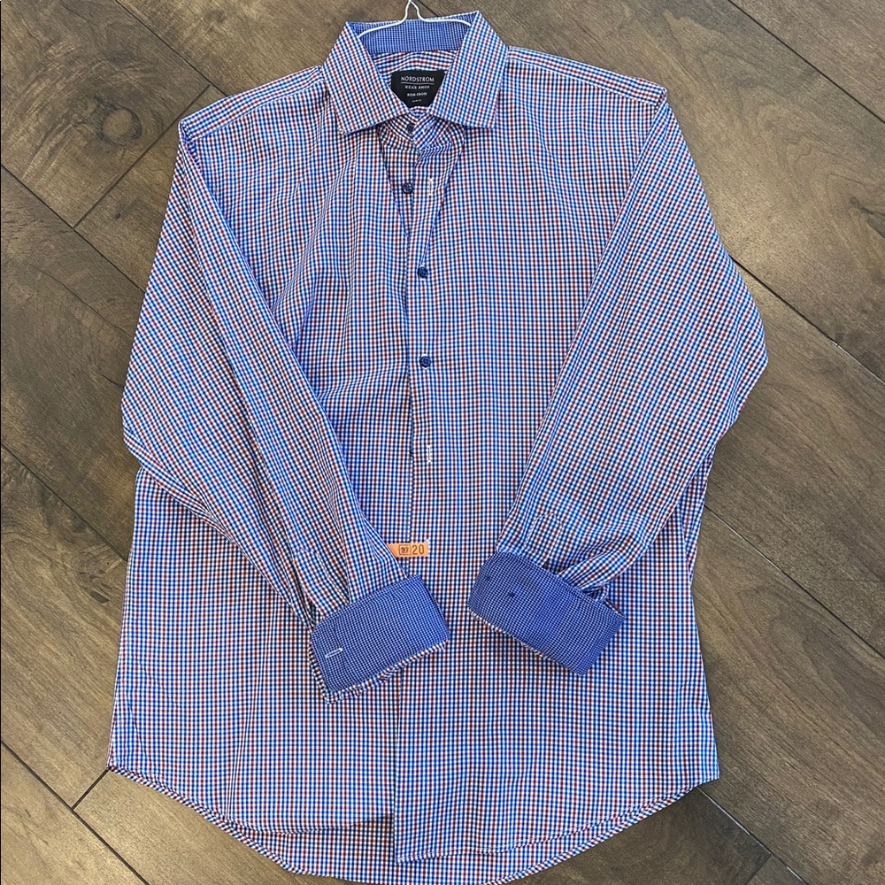 Nordstrom Men’s Non Iron dress shirt
